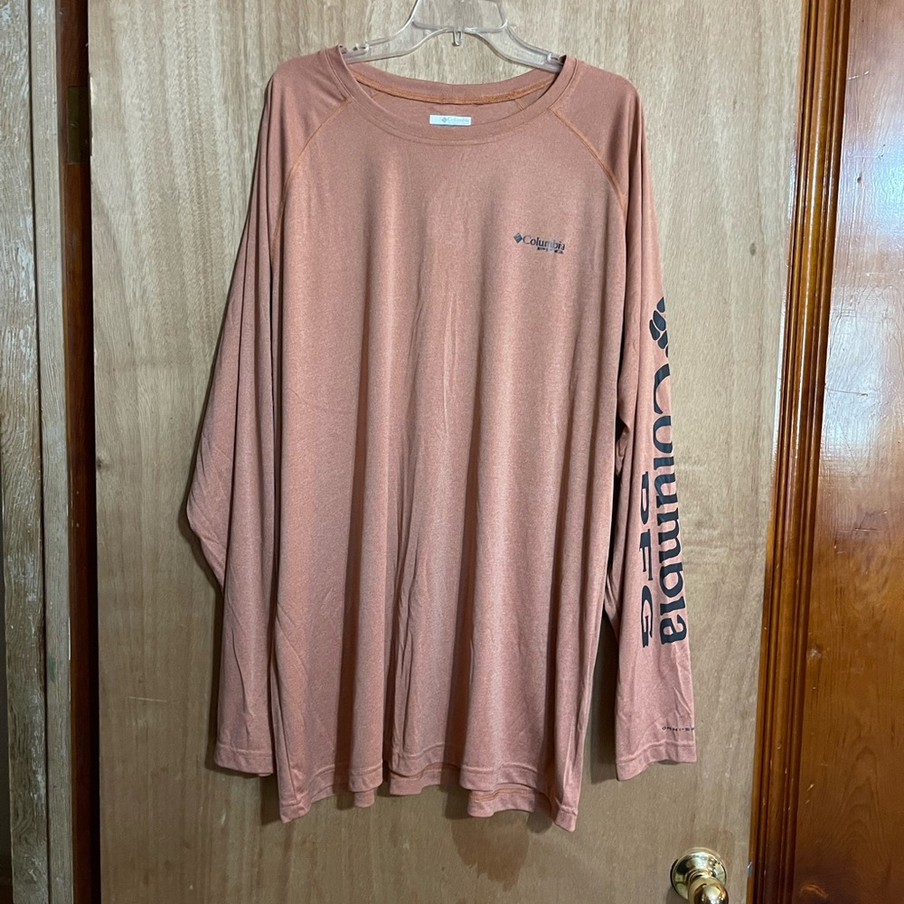 Like new Columbia PFG shirt